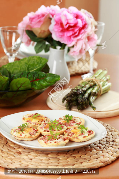 小干酪蛋糕作為開胃菜