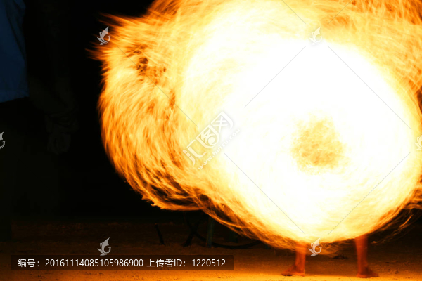火雜耍；泰國。