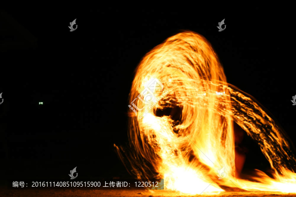 火雜耍；泰國。