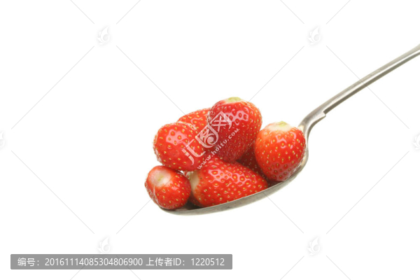 草莓在勺
