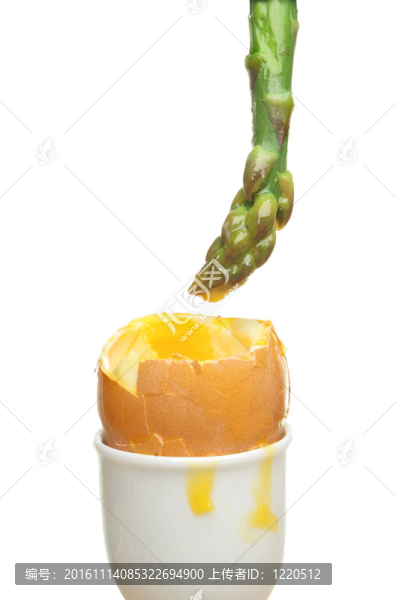 蘆筍煮雞蛋