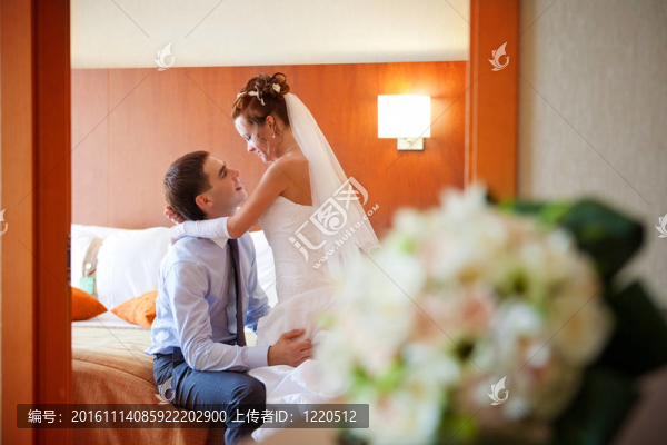 新婚夫婦浪漫的臥室