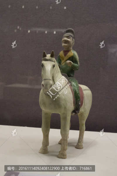 三彩綠衣騎馬俑