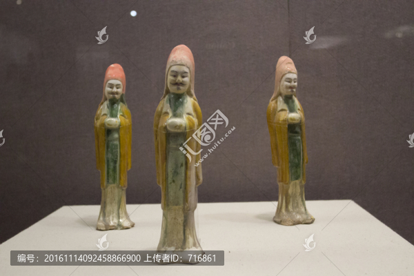 黃衣風(fēng)帽俑