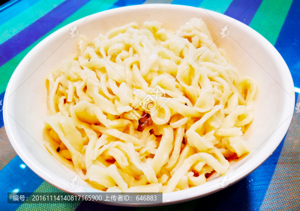 麻辣面,手搟面,拌面