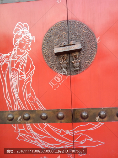 北方古建筑朱門