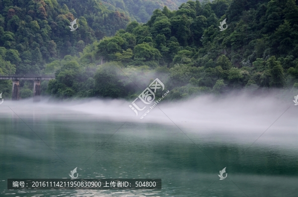 霧漫小東江