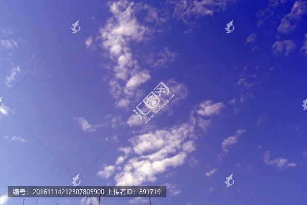 藍(lán)天白云