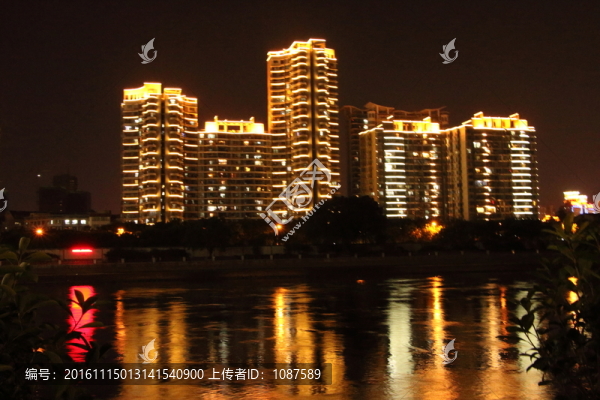 江濱夜色