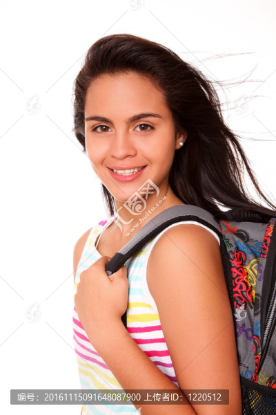 帶書包的年輕女子