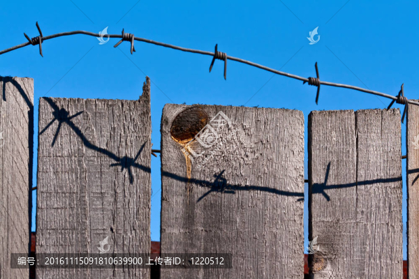 鐵絲網(wǎng)木柵欄-匯圖網(wǎng) www.fosd68.com 鐵絲網(wǎng)木柵欄