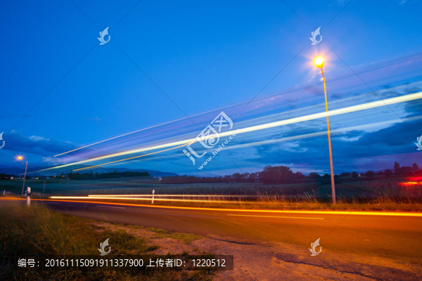 農(nóng)村公共汽車光路