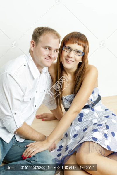 坐在夫妻的肖像-匯圖網(wǎng) www.fosd68.com 坐在夫妻的肖像