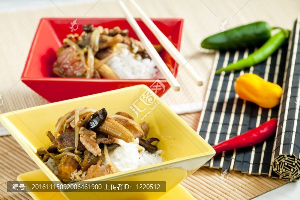 與玉米、香菇雞肉
