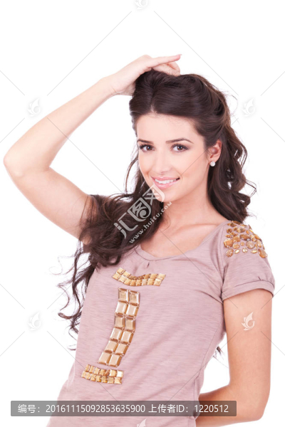 休閑的年輕女子