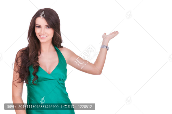 不經(jīng)意的年輕女人展示的東西