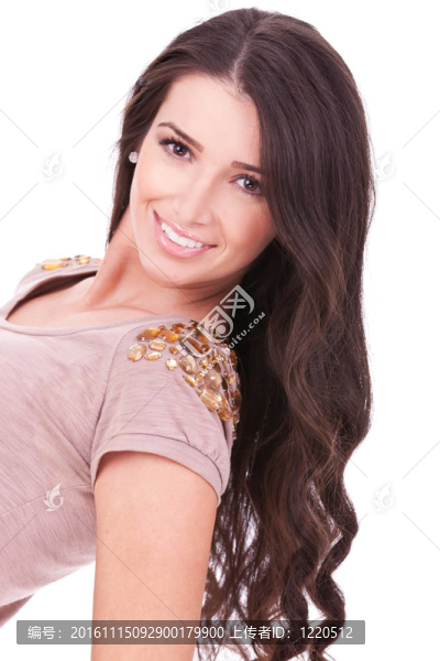 大的微笑和美麗的長(zhǎng)發(fā)