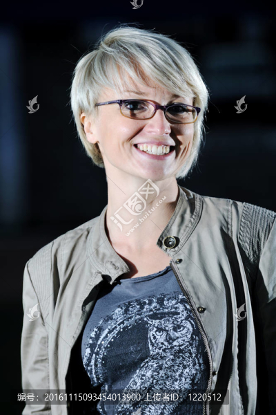 金發(fā)女人的肖像