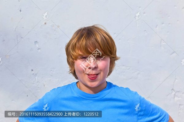 可愛(ài)的小男孩的肖像