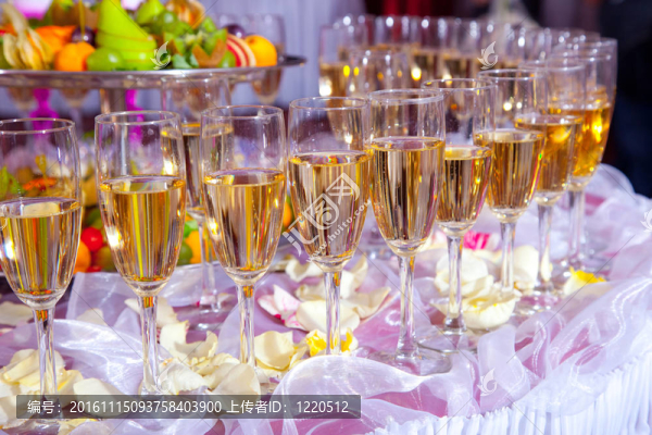 香檳酒杯-匯圖網(wǎng) www.fosd68.com 香檳酒杯