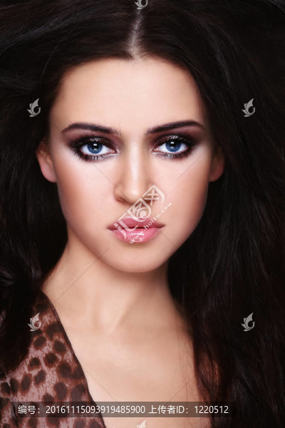 黑發(fā)-匯圖網(wǎng) www.fosd68.com 黑發(fā)