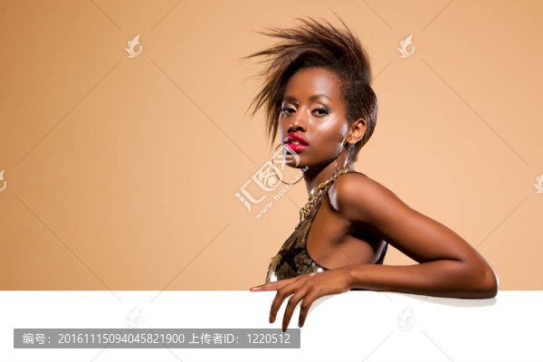 Blank,White旗幟背后的誘人模式