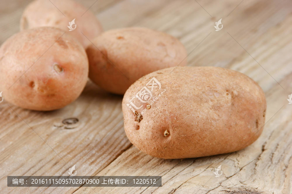 一堆土豆