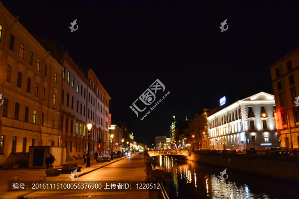 在圣彼得堡格里博耶多夫運(yùn)河夜景
