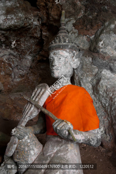 在雅拉寺石窟古代佛像；泰國