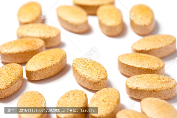 藥物堆成一堆