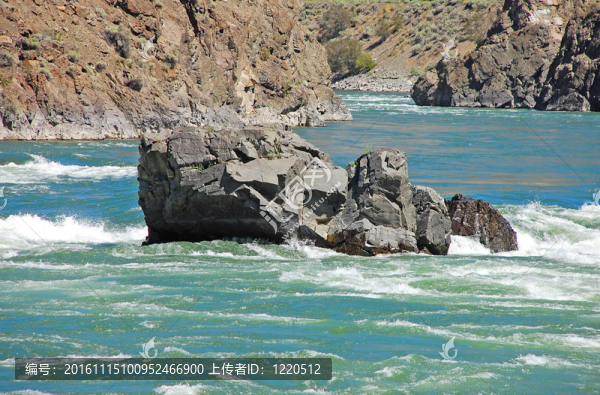 巖石和急流