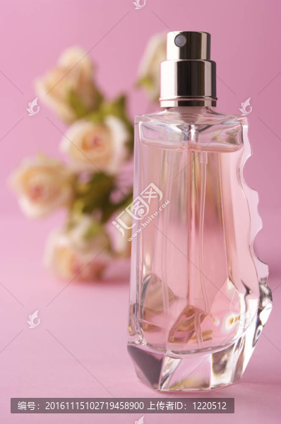 一瓶玫瑰香水