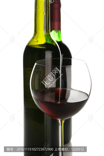 紅酒瓶和玻璃