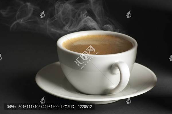 一杯熱咖啡