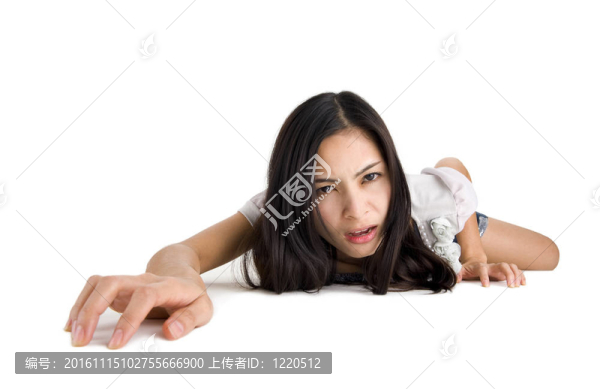 女人的四肢爬行