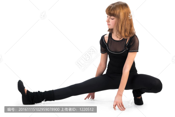 可愛的少女伸展