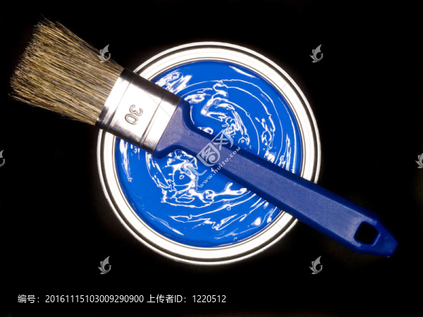 藍色的油漆和刷子