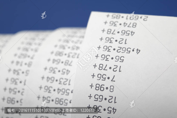 計算器膠帶卷起來