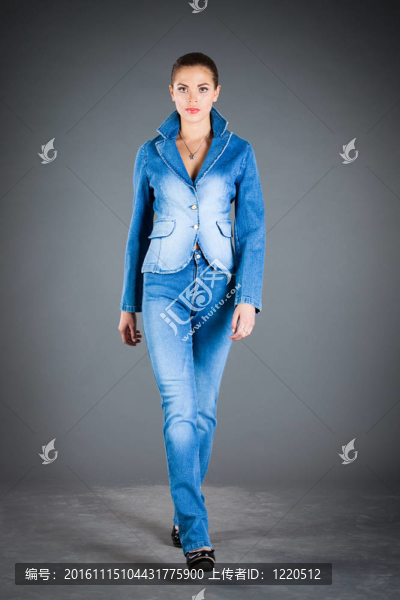 牛仔褲收集衣服