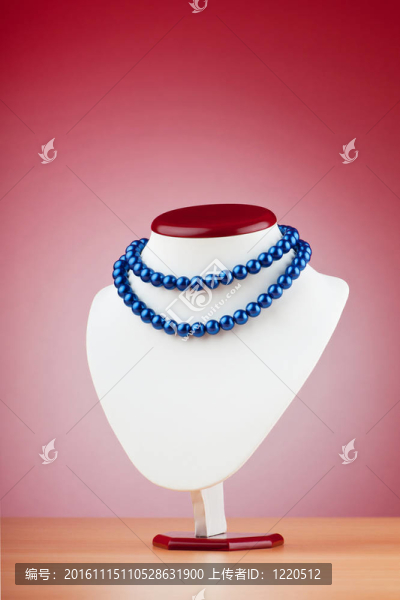 珍珠項(xiàng)鏈梯度背景-匯圖網(wǎng) www.fosd68.com 珍珠項(xiàng)鏈梯度背景