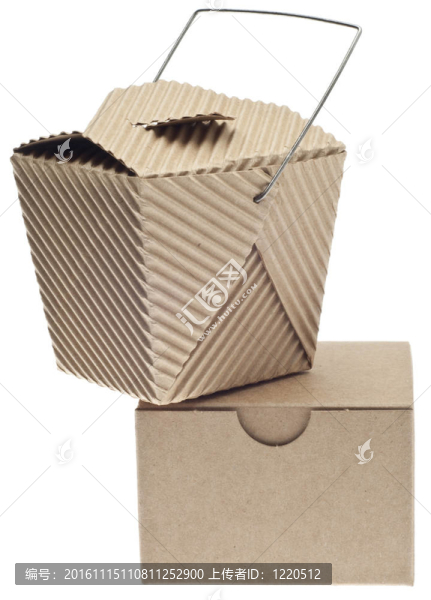 用紙板取出容器和盒子