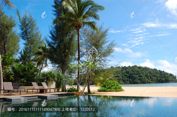 豪華酒店海灘游泳池；普吉島；泰國