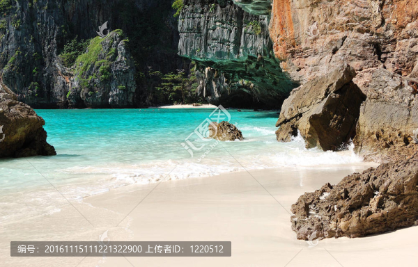 馬雅灣瀉湖在披披島；泰國