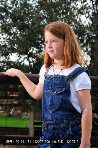 十幾歲的女孩兒