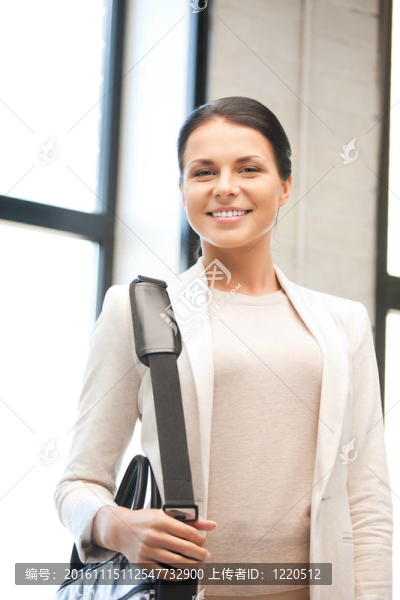 幸福和微笑的女人