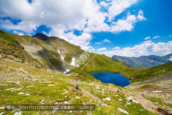 湖和山（羅馬尼亞卡普拉湖）