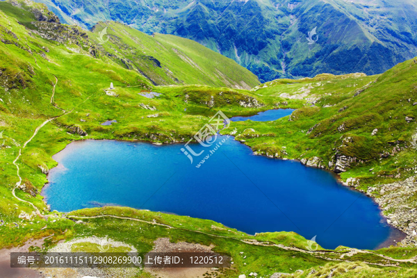 湖和山（羅馬尼亞卡普拉湖）