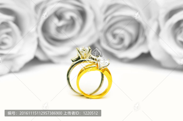 婚禮的概念與玫瑰和戒指
