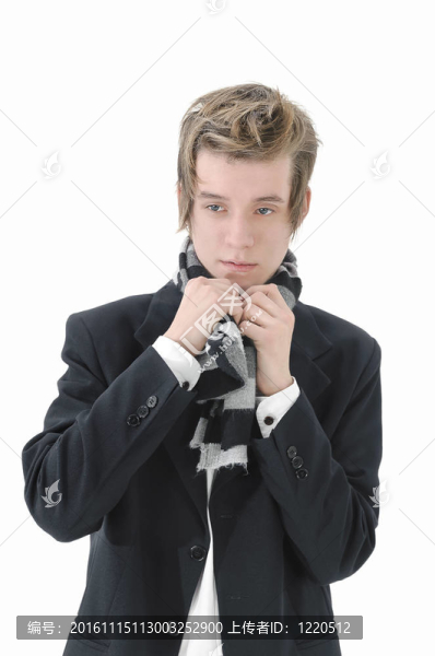 年輕英俊的男人