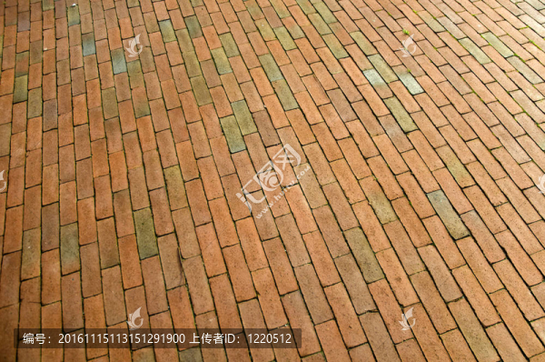 細長的矩形地磚